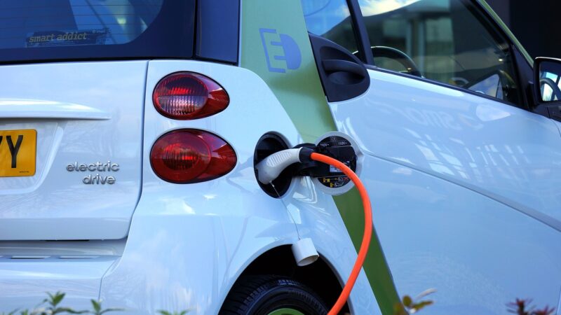 Voitures électriques : démêler le vrai du faux