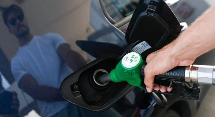 prix du carburant : pas de baisse notable avant 2025 ?