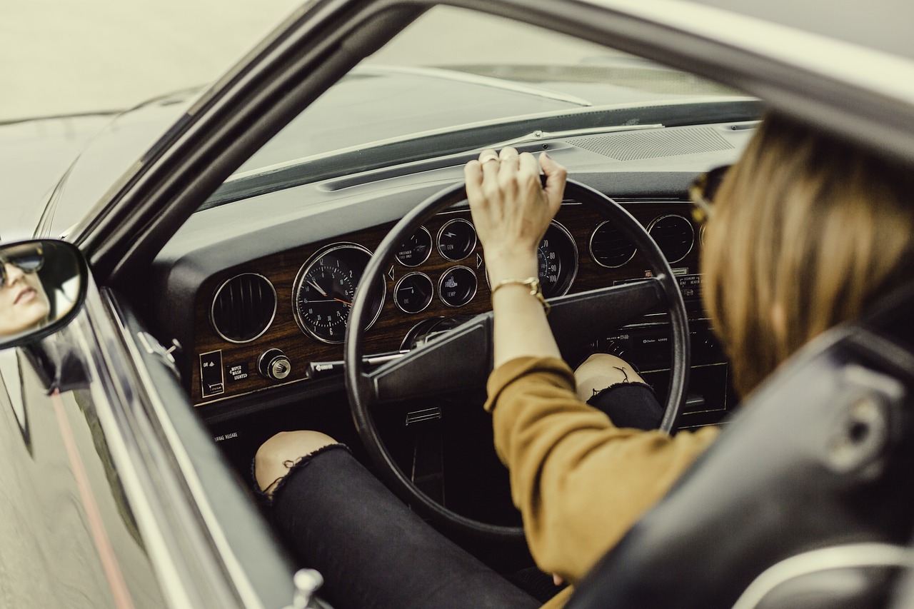 Conduite défensive : conseils pour rester en sécurité sur la route