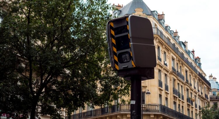 Radars automatiques : ils ne flasheront plus seulement la vitesse