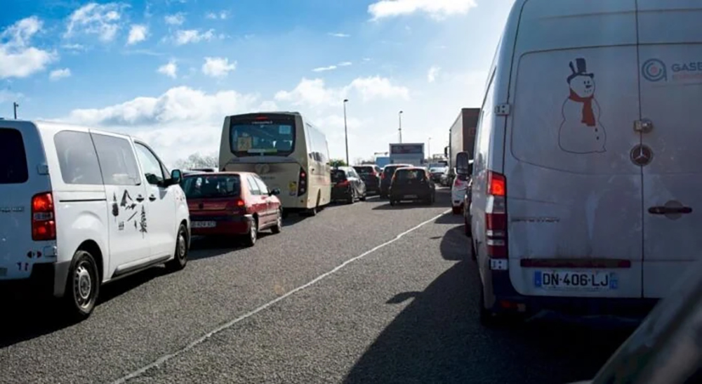 Autoroute A13 : à quoi correspond ce nouveau radar de couleur noire ?